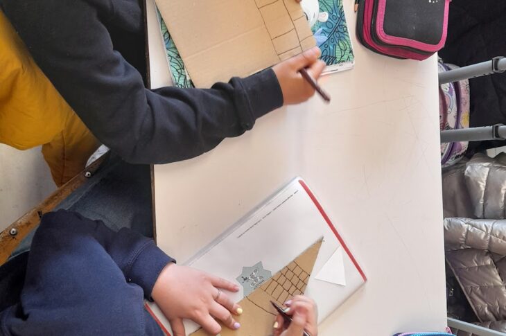 4B a lavoro.